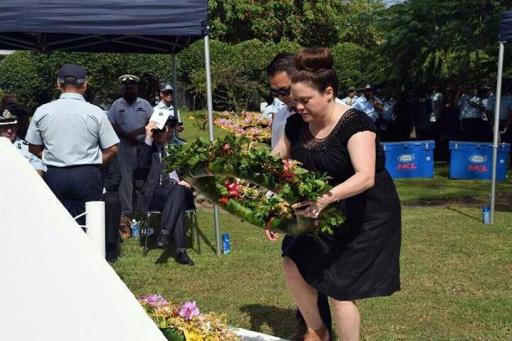 Laying a wreath at the Memorial (Photo OAG)